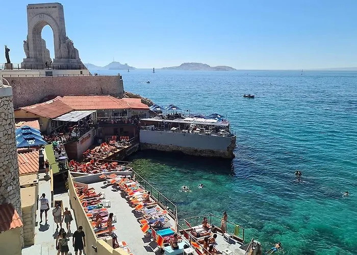 GRAND LARGE SUR LA CORNICHE Marseille par conciergerie by sam